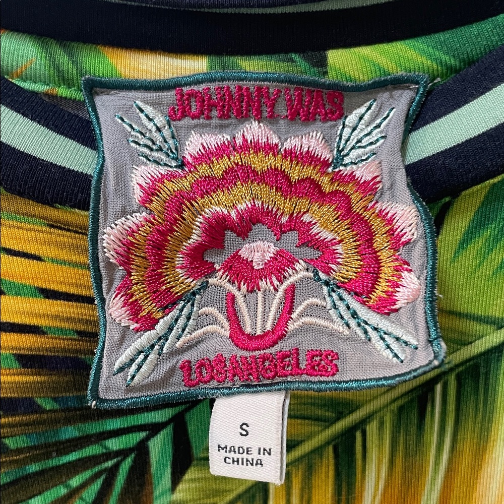 Tropical Tiger Graphic T-Shirt - Picture 3 of 4